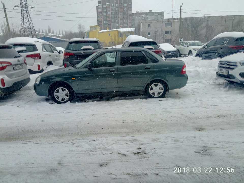 Далой ветровики！ — Lada Приора седан, 1,6 л, 2008 года | просто так ...