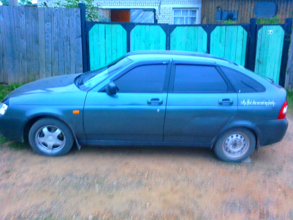 "Yahooею с этих дорог" в прямом смысле. — Lada Приора хэтчбек, 1,6 л ...