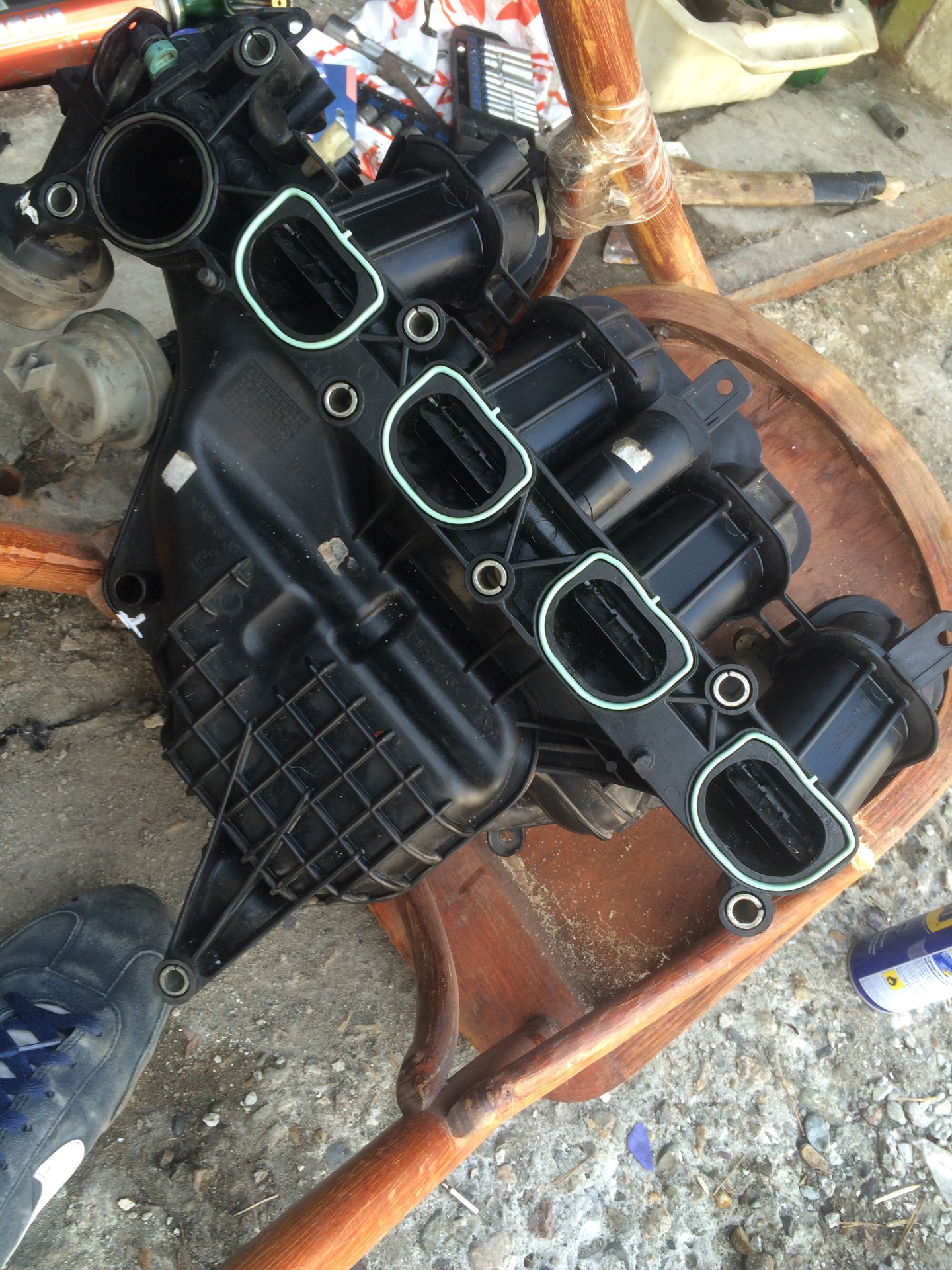 Замена впускного коллектора мазда. Каптива 3. Прокладка впускного коллектора мазда 3 1. 2108 два драйв торг маш впуск. Mazda 6 gg коллектор.