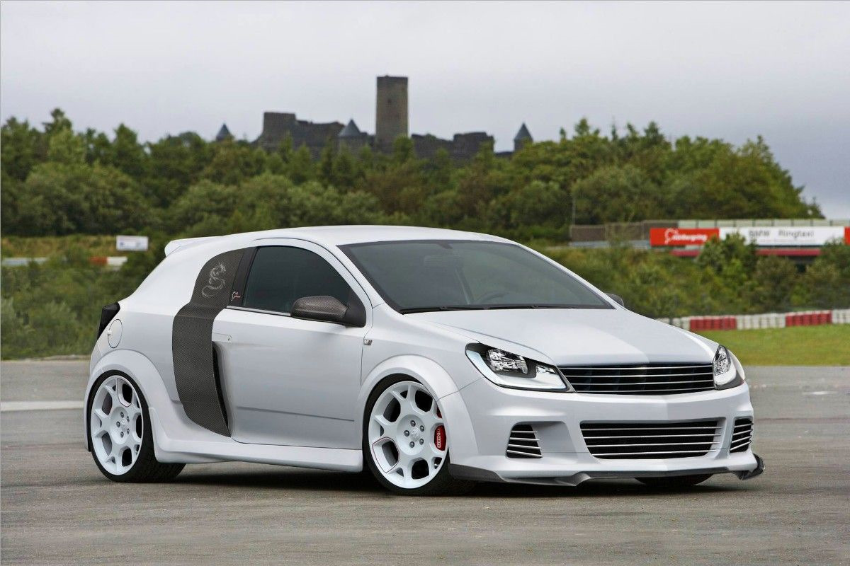 Opel Astra GTC 2008 обвес