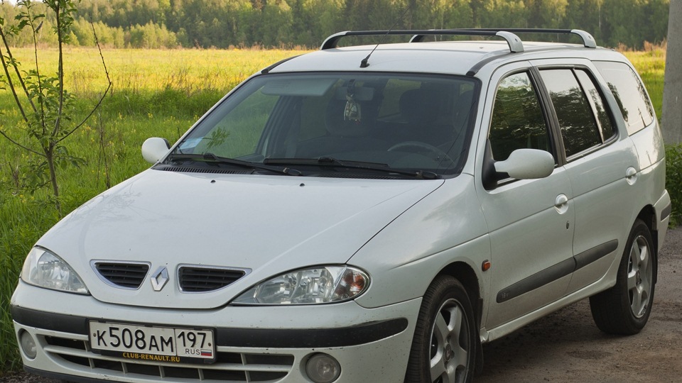 Рено меган 1 универсал фото Renault Megane I 1.6 бензиновый 2002 Grandtour Белый корабль на DRIVE2