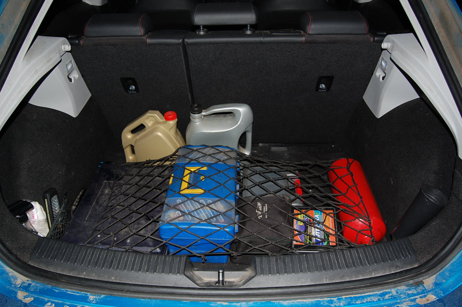 полка багажника seat leon