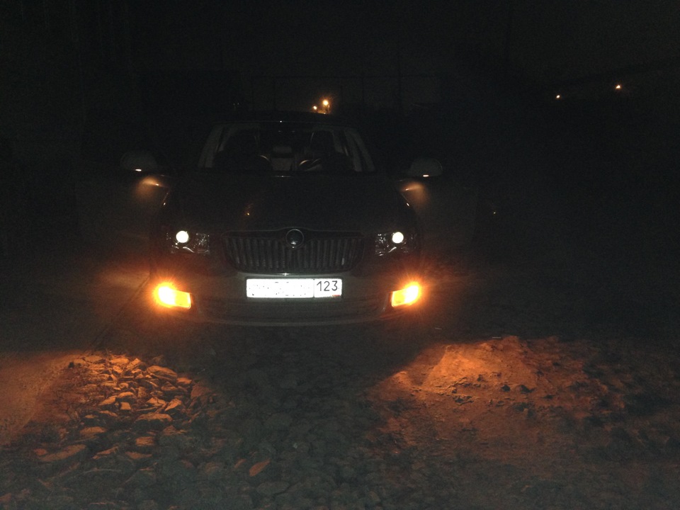 Оранжевые лампы в ДХО — Skoda Superb Mk2, 2 л, 2012 года | тюнинг | DRIVE2