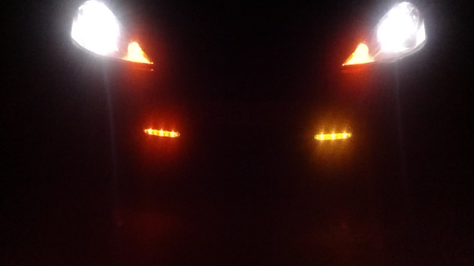 Ходовые огни с поворотниками — Ford Focus Sedan I, 1,8 л, 2004 года ...