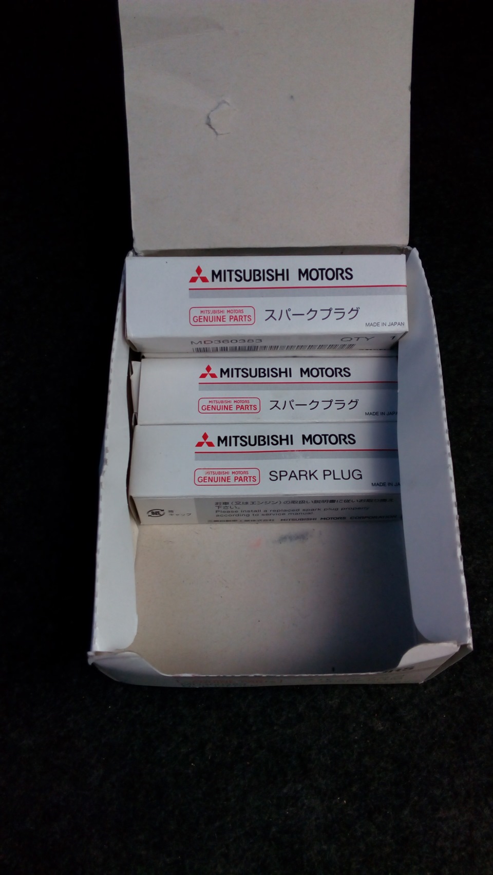Замена свечей (оригинал) — Mitsubishi Galant (8G), 2,4 л, 2001 года ...