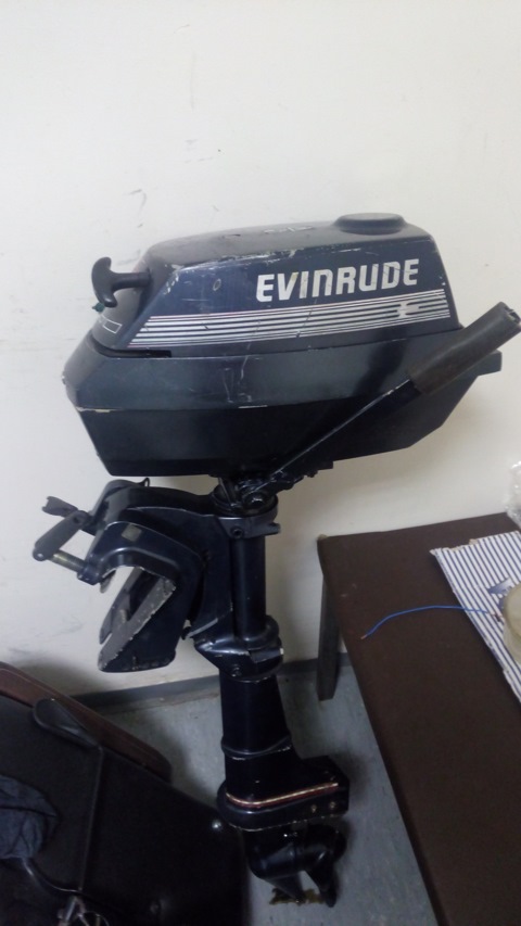 Лодочные моторы EVINRUDE E-TEC — Купить у официального дилера BRP по выгодной цене в SPMotors