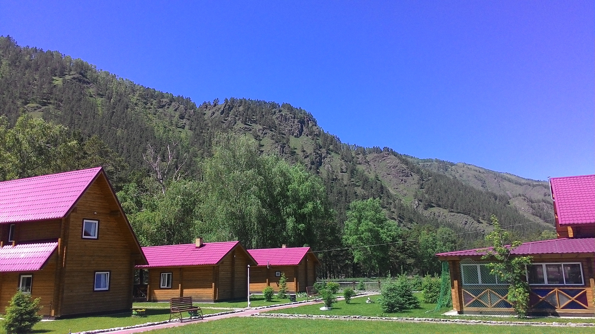 Чемальская Лагуна база отдыха горный Алтай