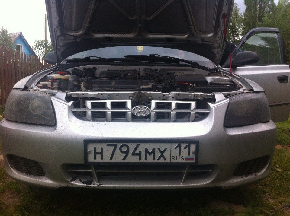 Алюминиевая сетка в бампер — Hyundai Accent (2G), 1,5 л, 2002 года ...