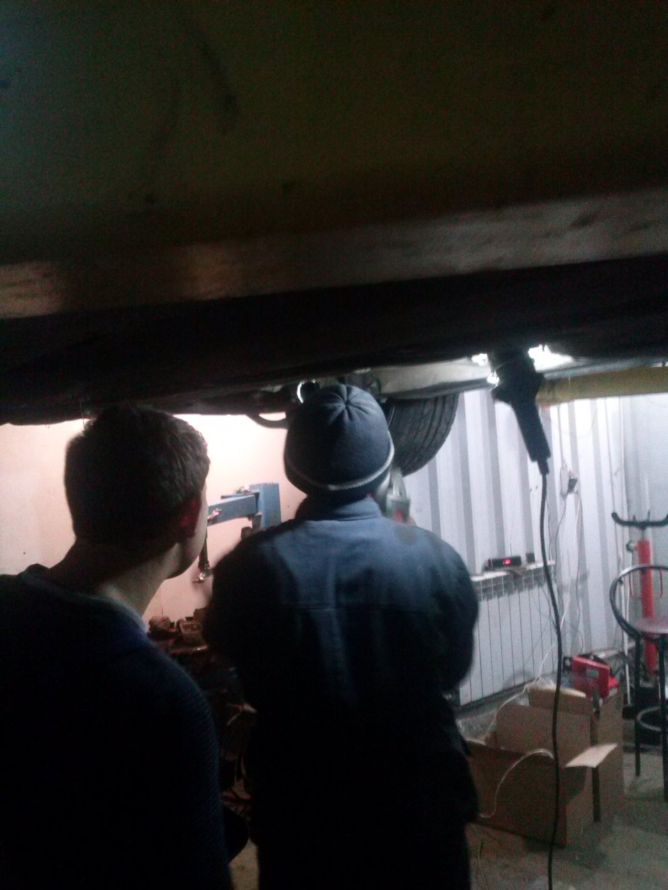 Замена гофры на глушителе — Volkswagen Passat B5, 1,8 л, 2001 года ...