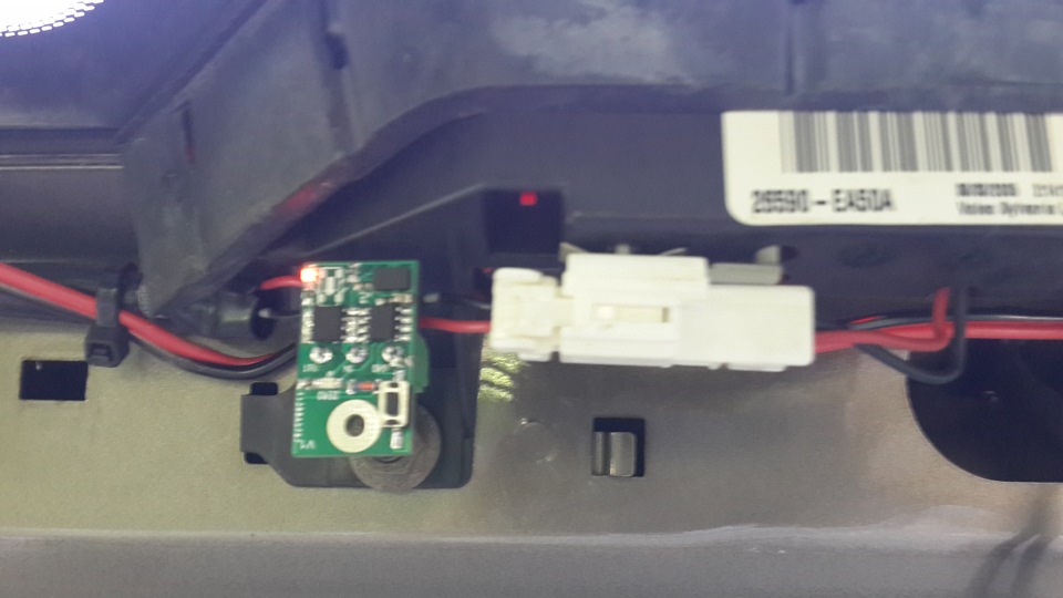 Установка контроллера стоп-сигнала с G-сенсором (моргающий стоп-сигнал ...