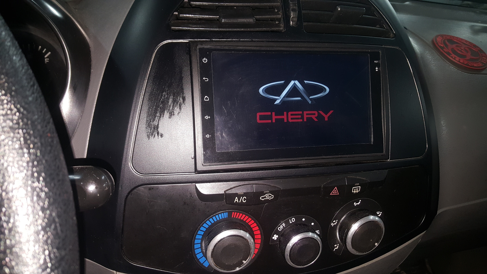 Штатная магнитола чери тигго т11. Чери тигго т11 магнитола андроид. Автомагнитола чери тигго т11. Андроид на чери тигго т11. Лучшие мультимедиа для chery tiggo t11 2012 год.