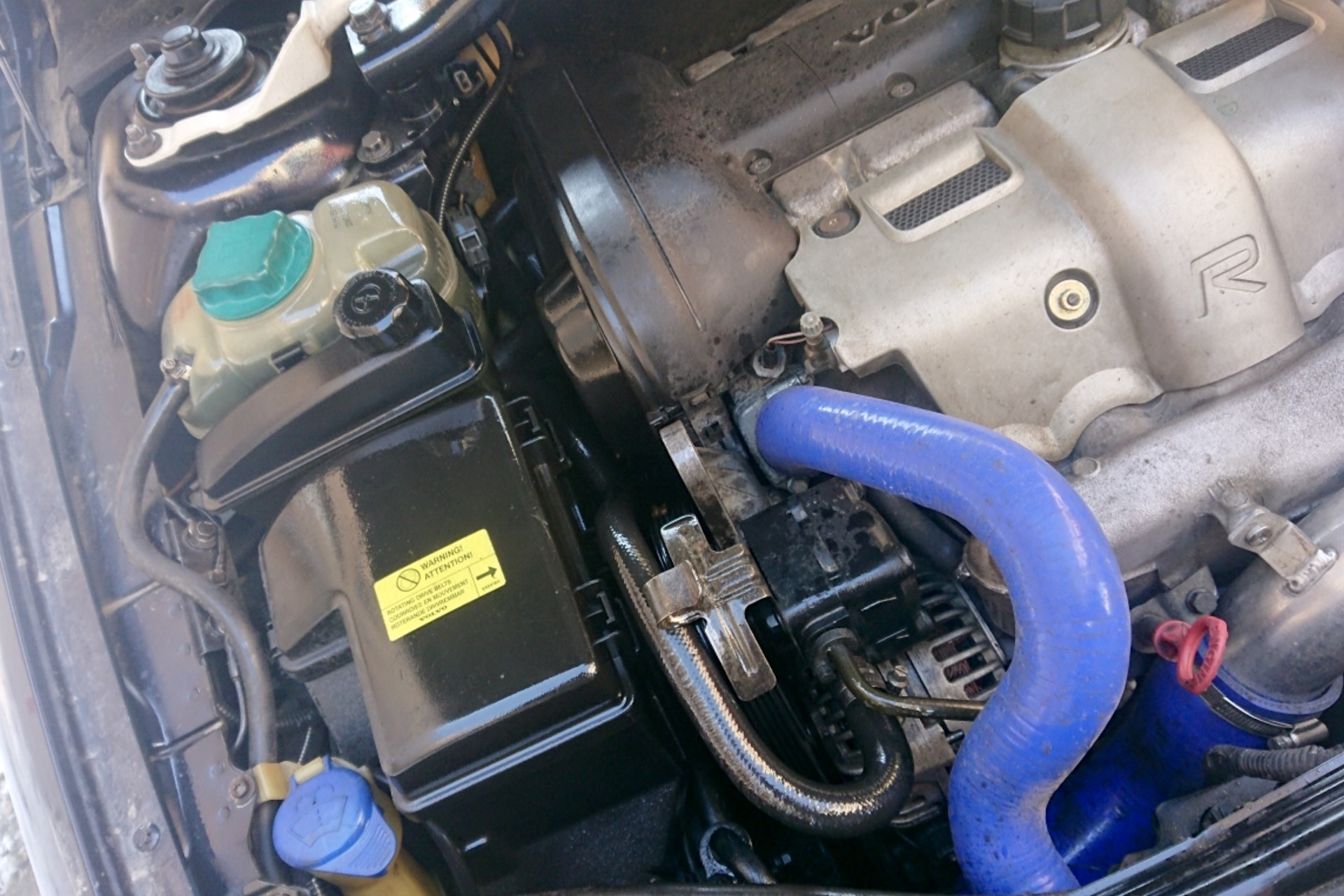 Патрубок ГУРа( — Volvo S60 (1G), 2,5 л, 2005 года | поломка | DRIVE2