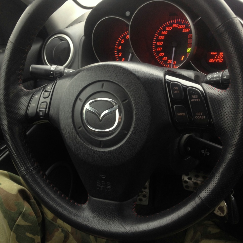 Руль от мазды 6. Перетяжка руля спб. Руль мазда 3 2014 год. Руль мазда 3. Мазда 3 какой руль.