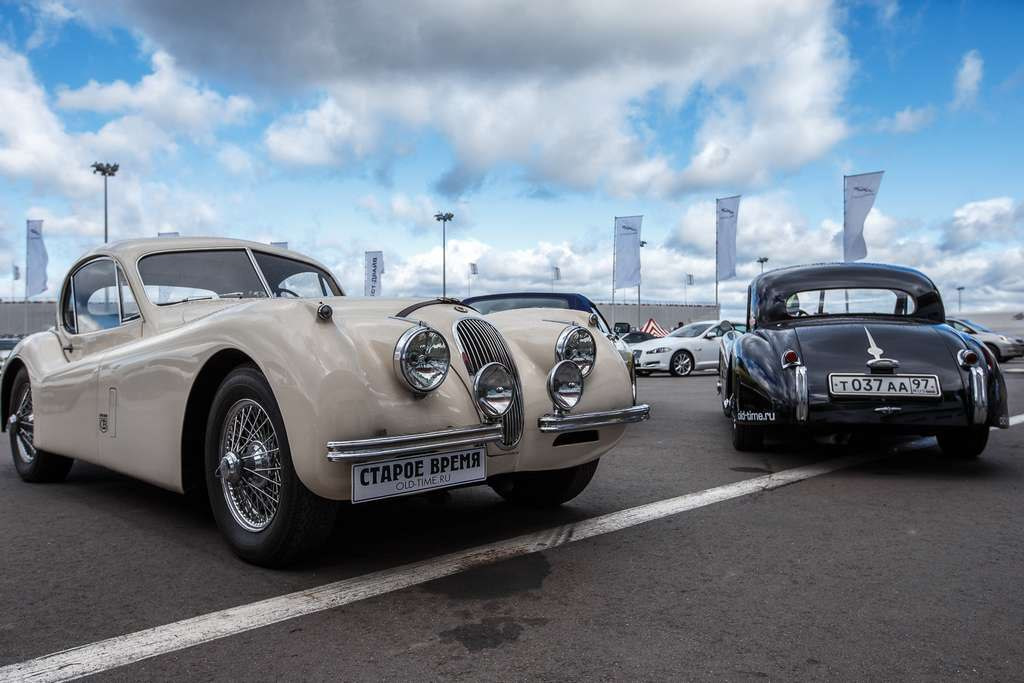 Grand classic. Porsche Grand prix. Классика авто Москва. Советский Ягуар. Rally Classic Moscow.