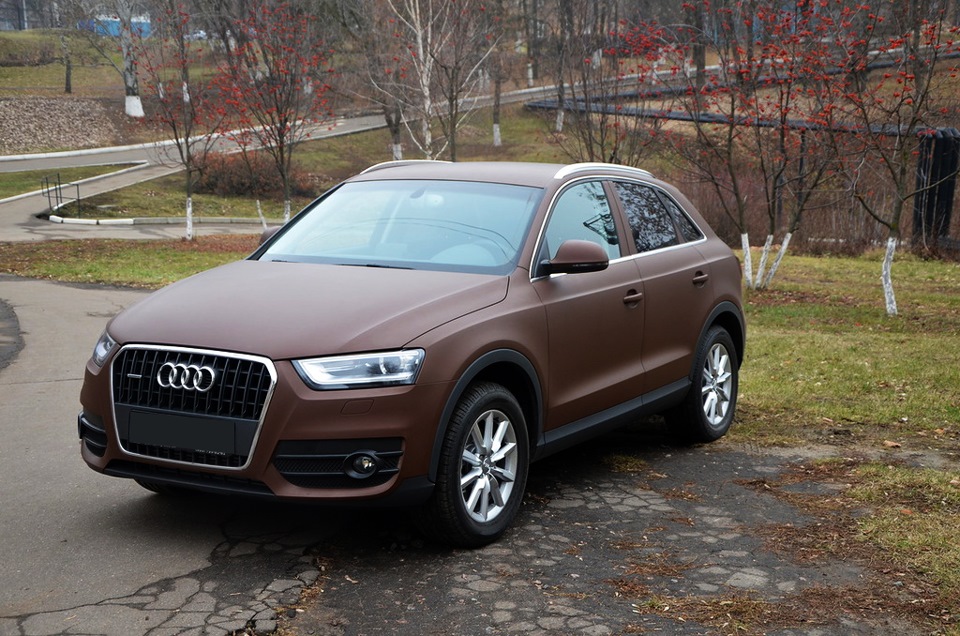 Audi q3 коричневая