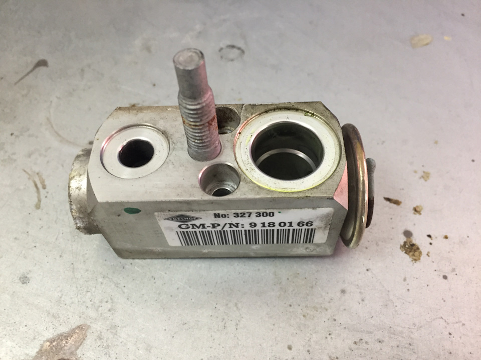 Photo from the logbook Saab 9-3 (2G). Found on photo: 32730Q, 9180166