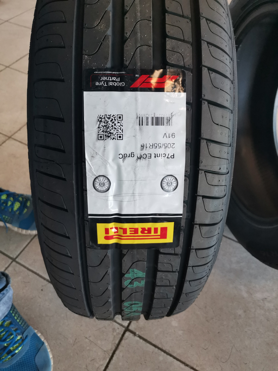 Замена летних шин 215/55 r16 Michelin на 205/55 r16 Pirelli — Volkswagen  Passat B6, 2 л, 2008 года | шины | DRIVE2