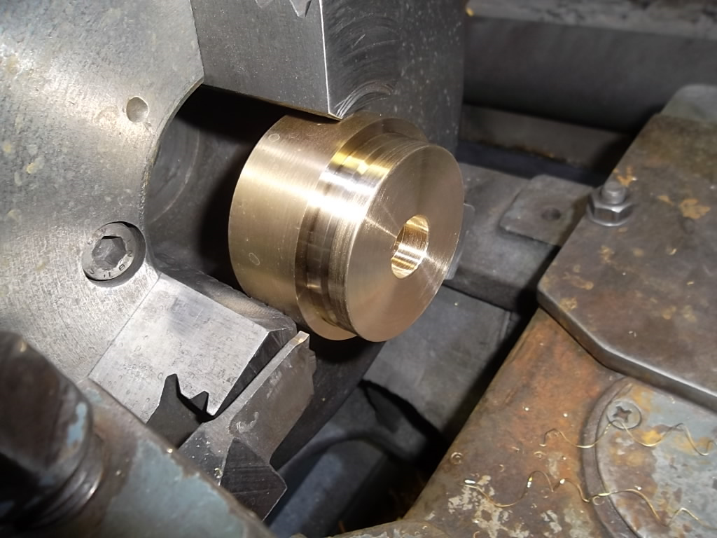 заточной станок для дисковых ножей. заточка бронзы. шабрение дремелем. бериллиевая бронза лист 0. угол заточки шабера для обработки.