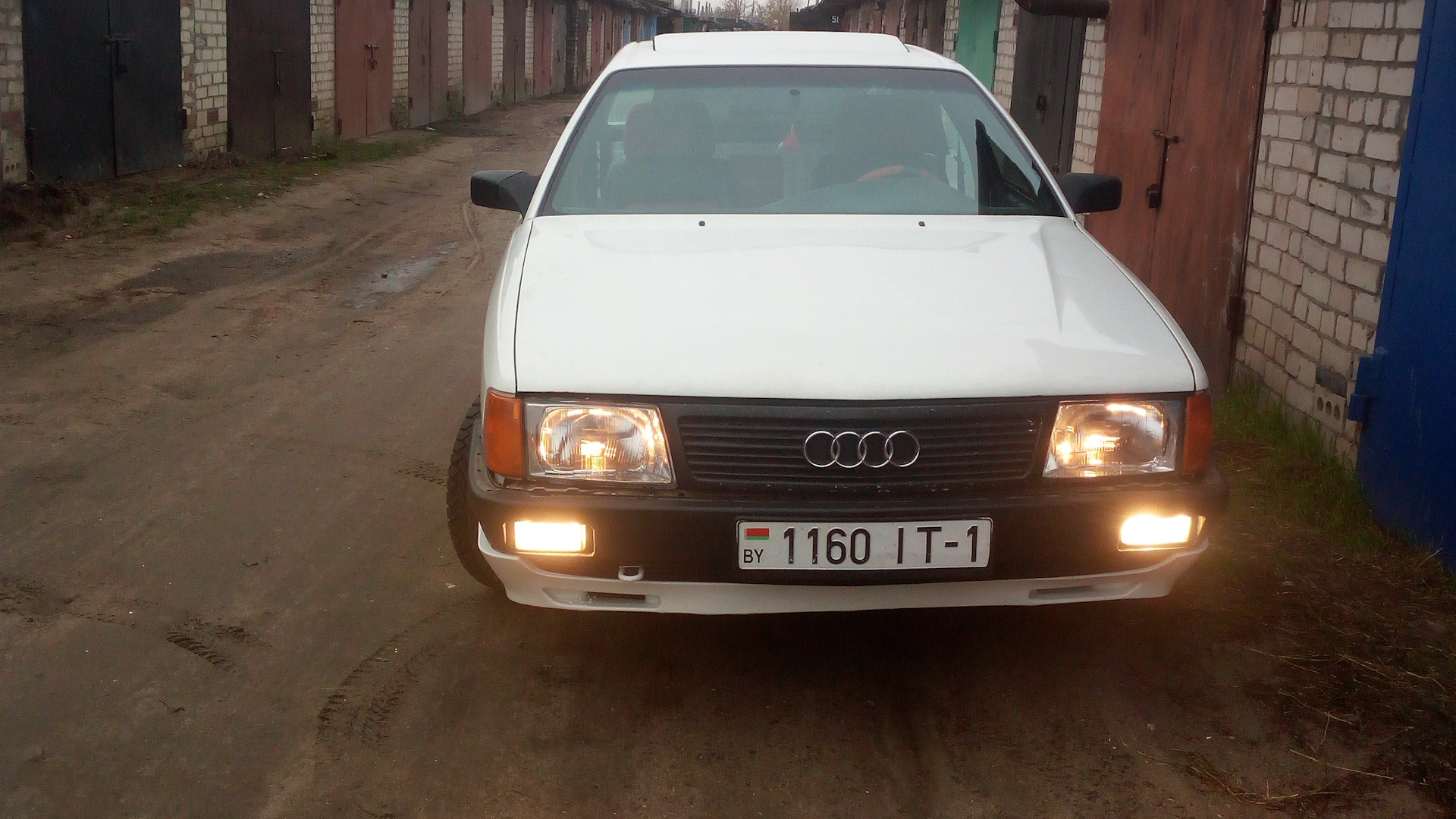 Audi 100 (C3) 1.8 бензиновый 1988 | 1.8 моно,