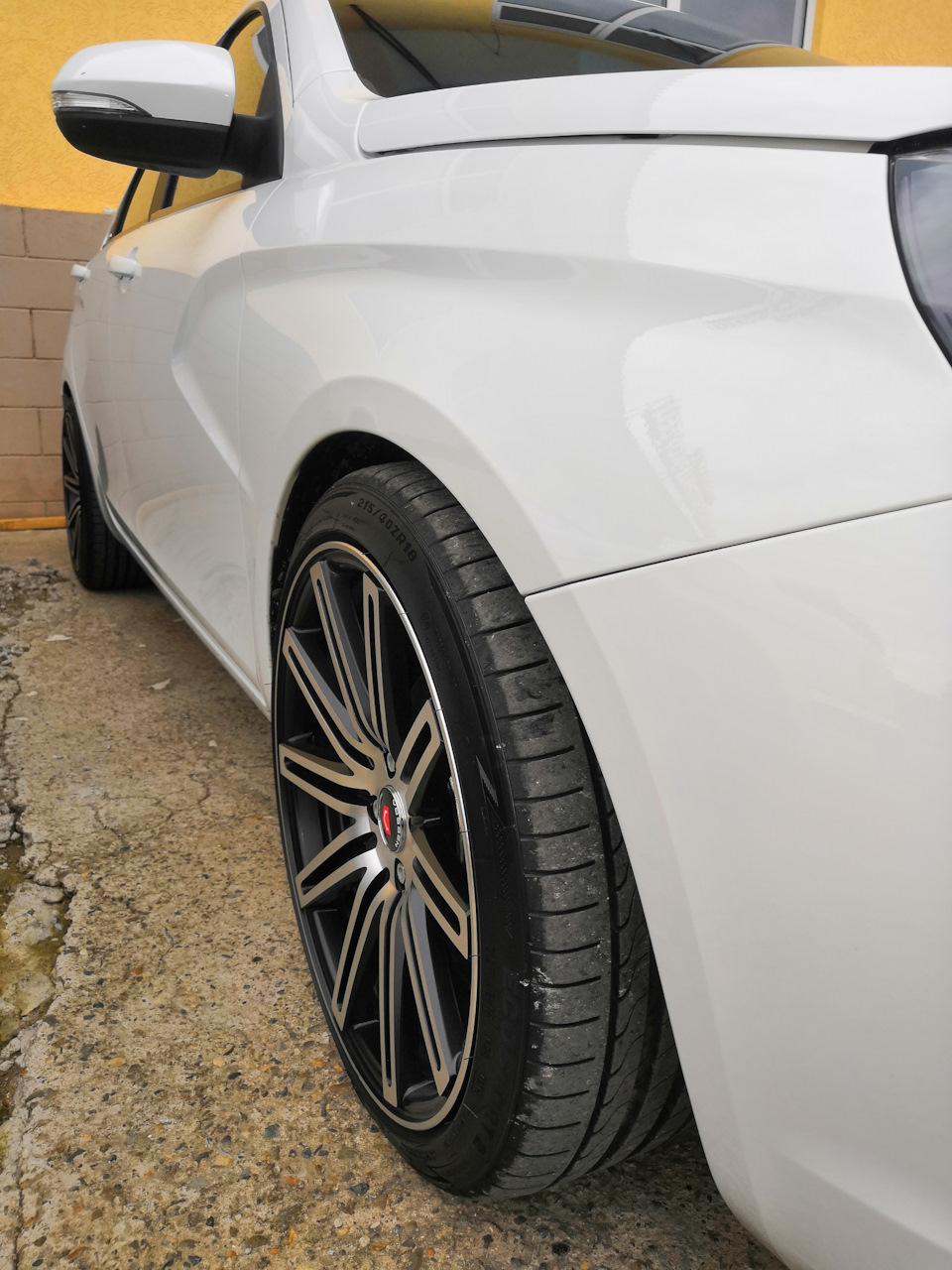 Диски шириной 8. 235/40 r18 8j. 5j. 5j. 5j.