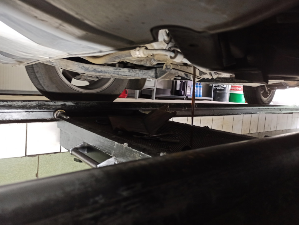 Частичная замена масла АКПП — Renault Duster (1G), 2 л, 2017 года ...