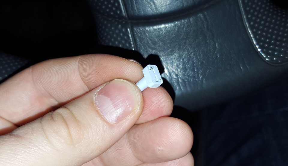 Перегорела подсветка кнопки подогрева сидений и подогрева зеркал ...