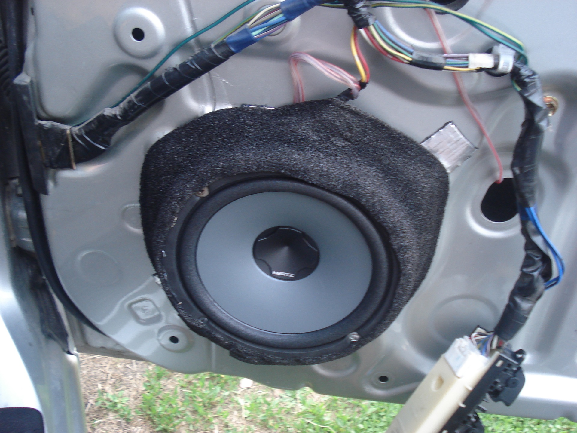 New speakers  - Toyota Mark II 20 L 2001