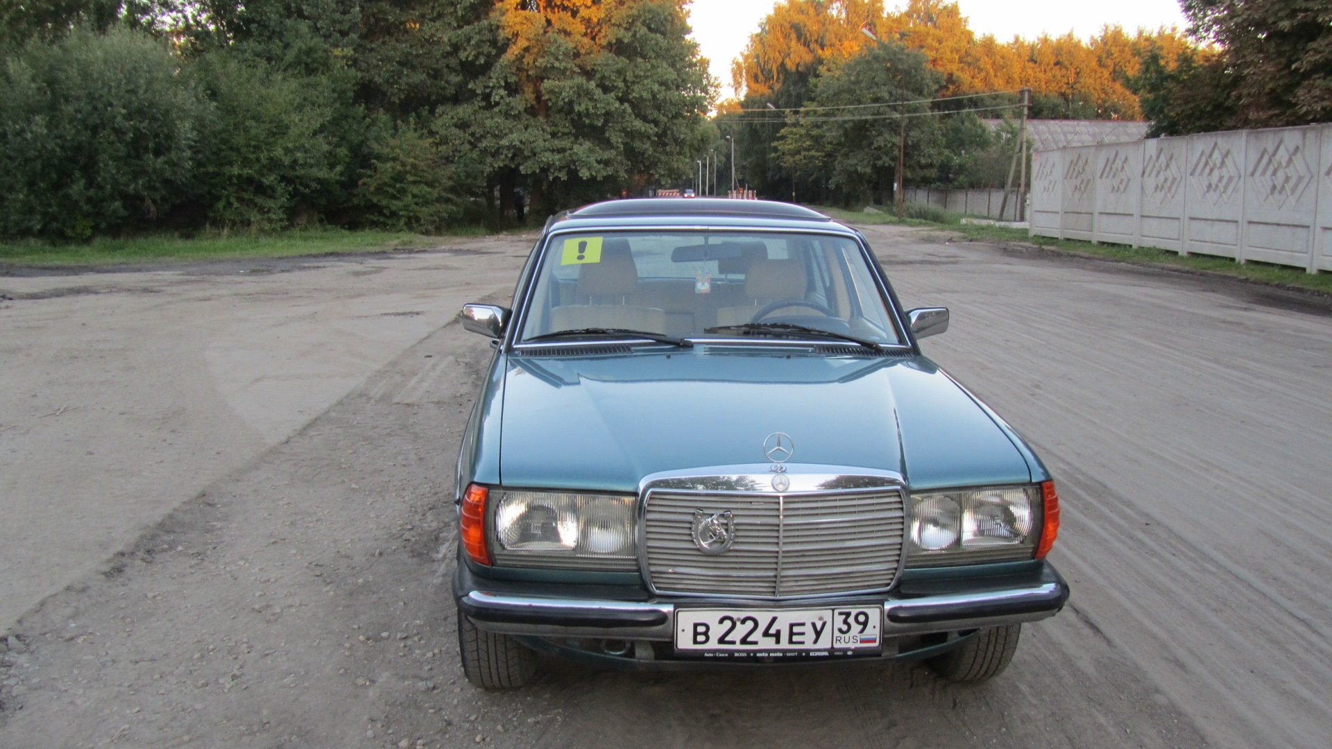 Mercedes-Benz W123 2.3 бензиновый 1980 | зелёный металлик на DRIVE2