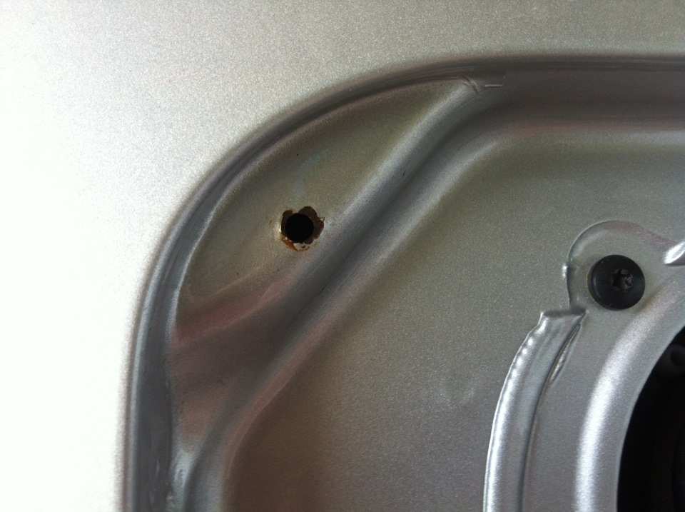 Ржавчина — Lada Ларгус, 1,6 л, 2013 года | наблюдение | DRIVE2