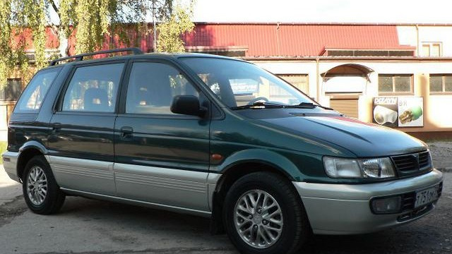 Спейс вагон 1997. Mitsubishi Space Wagon 1997. Мицубиси Спейс вагон 1997. Mitsubishi Space Wagon. Митсубиси 1997 7 местный.