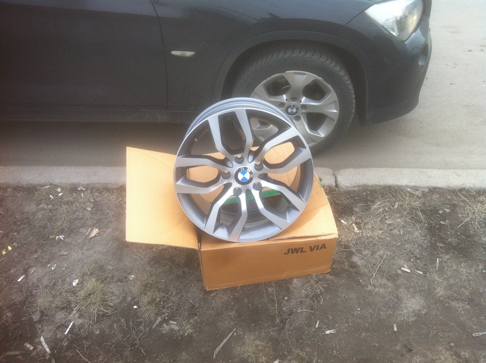 Прикупил тапки_)) — BMW X1 (E84), 1,8 л, 2010 года | колёсные диски ...