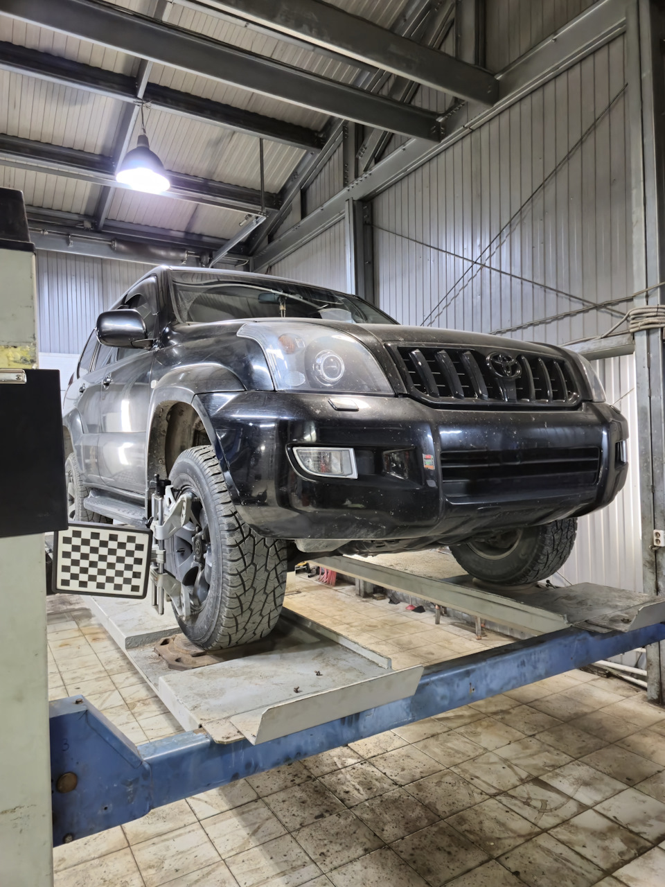 Фото в бортжурнале Toyota Land Cruiser Prado 120-series