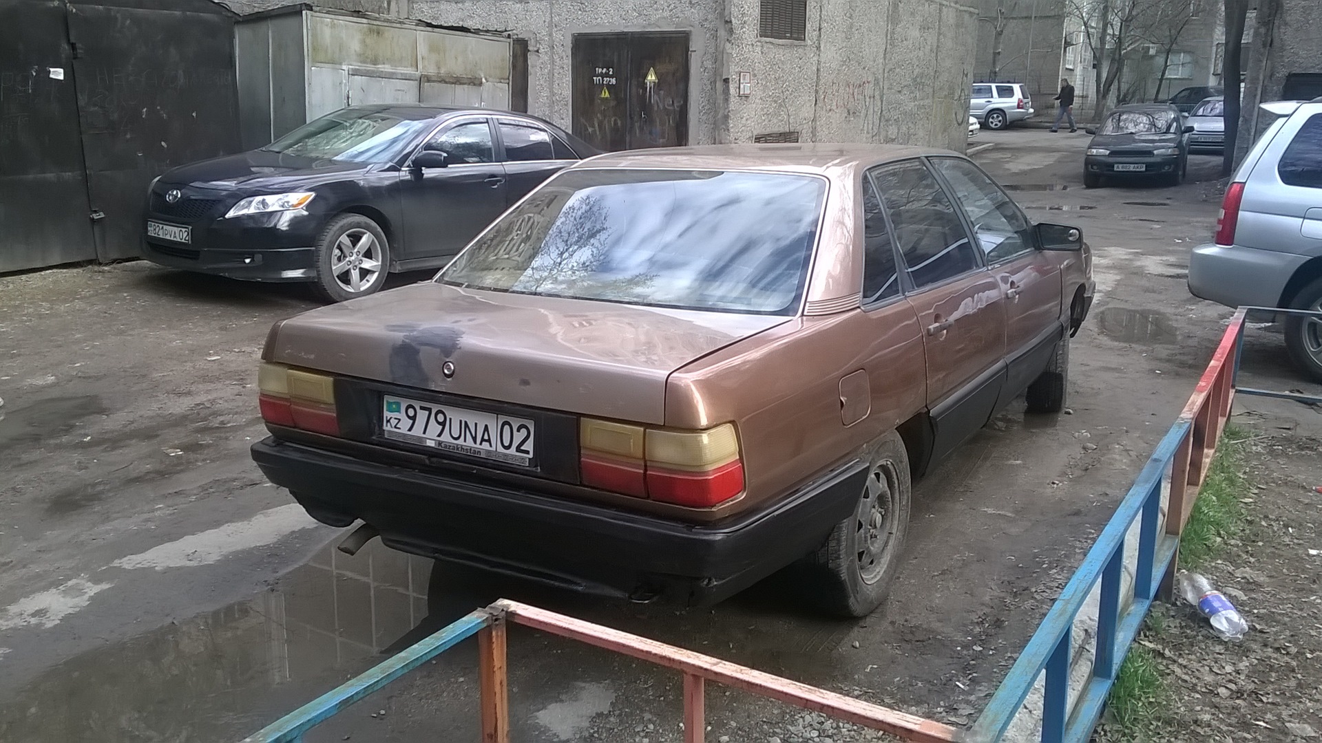 Audi 100 (C3) 1.8 бензиновый 1983 | #СекС в большом городе на DRIVE2