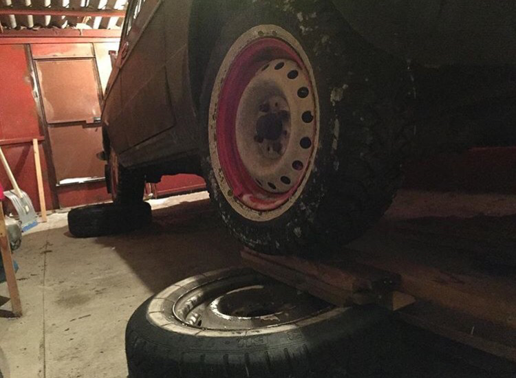 Сорвало шлицы на флянце хвостовика КПП — Lada 2106, 1,6 л, 1994 года ...