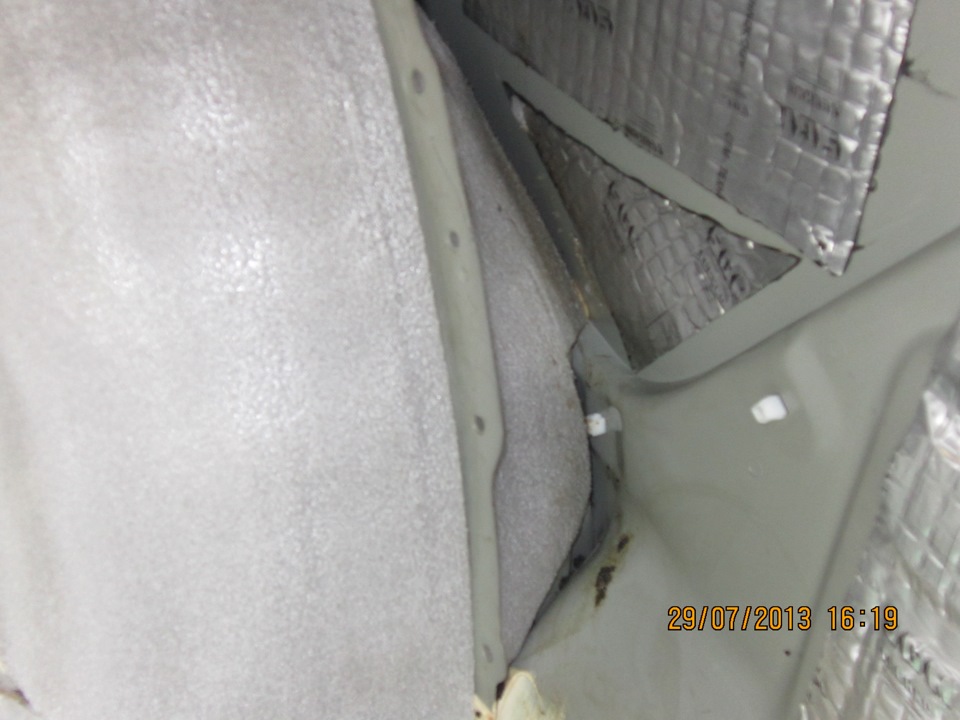 Шумоизоляция задних колесных арок изнутри опять правЕльно ...