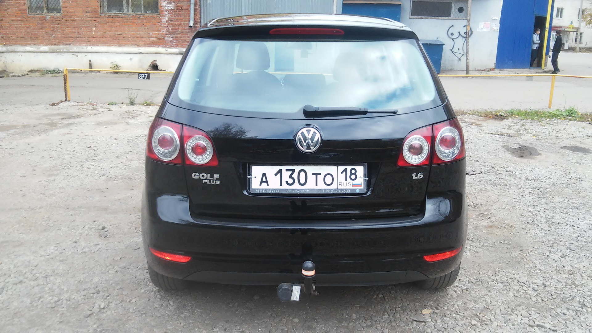 Volkswagen Golf Plus 1.6 бензиновый 2012 | 1.6 Чёрный друг на DRIVE2