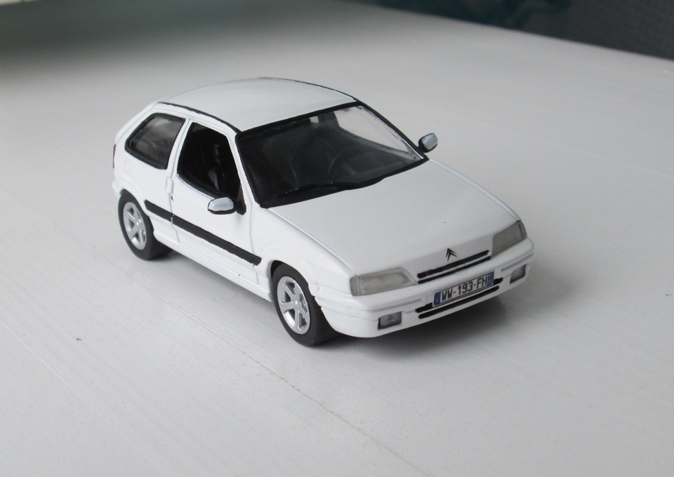TninoFull-Drive2 Vintage Cream ！ Автомобили в миниатюре (1:43) — Citroen ZX, 1,4 л, 1993 года
