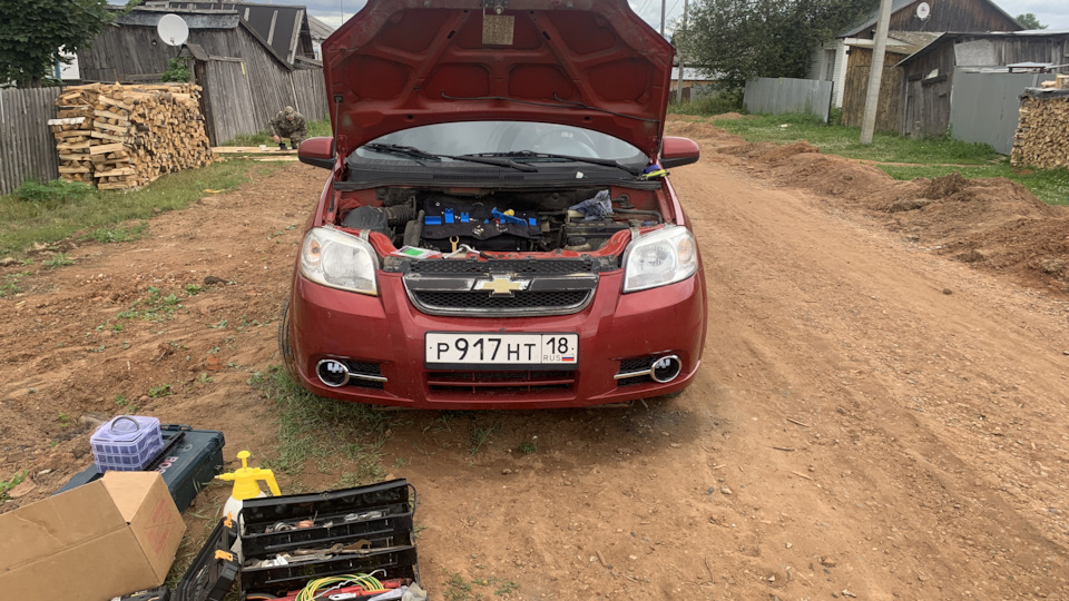 Течь масла из под клапанной крышки и антифриза с термостата ...