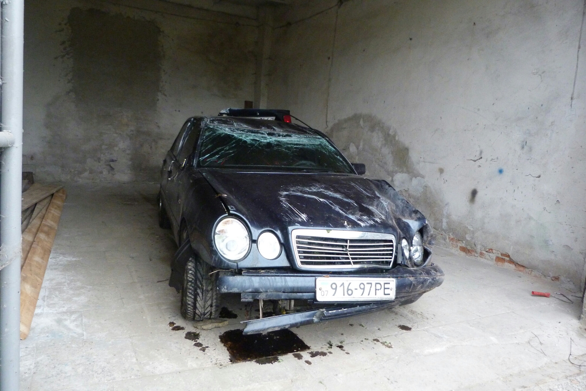 Mercedes w210 взорванный