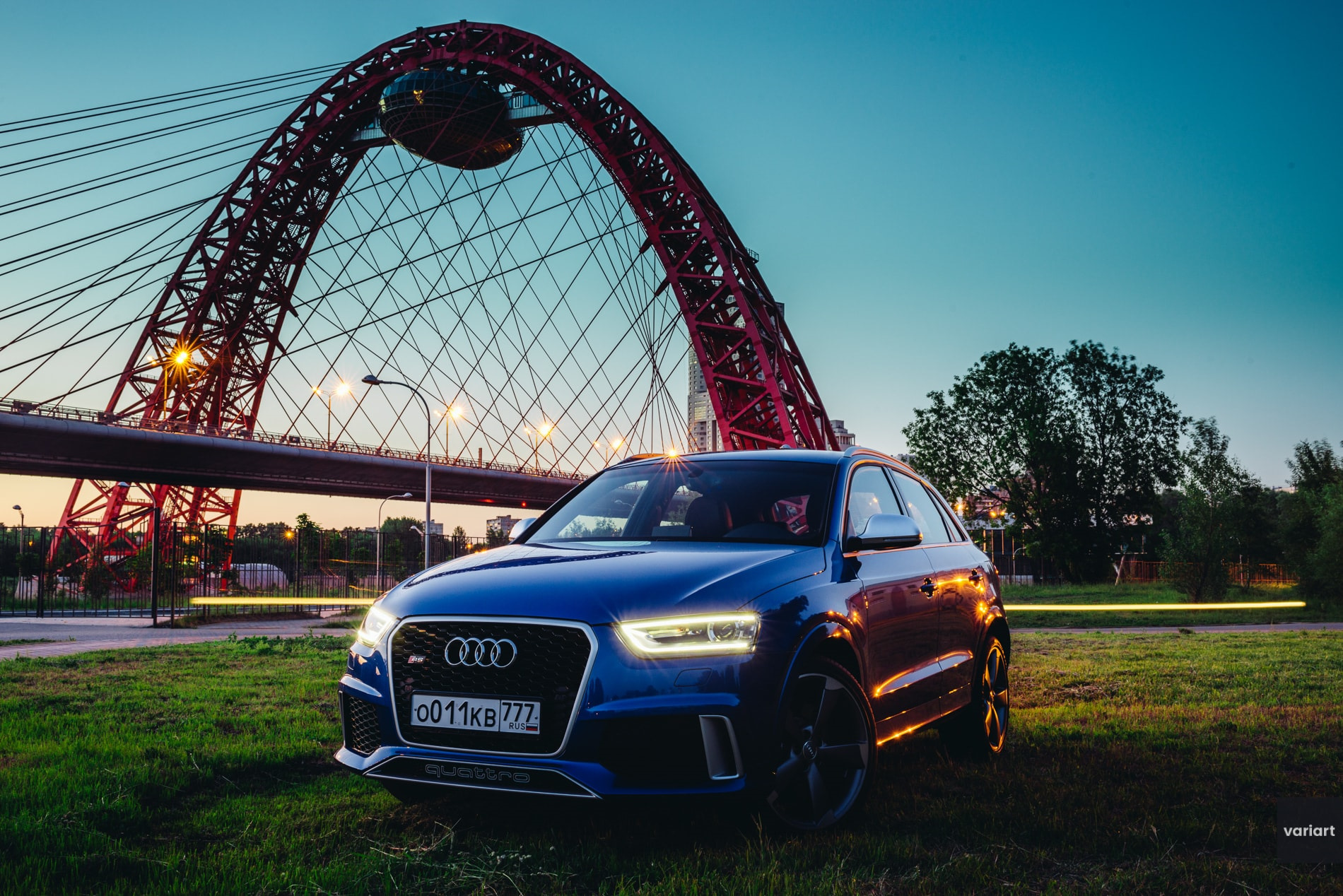 3 лета машина. Audi Travel. Фото автомобилей Ауди сфотографированных в городе Гусев.