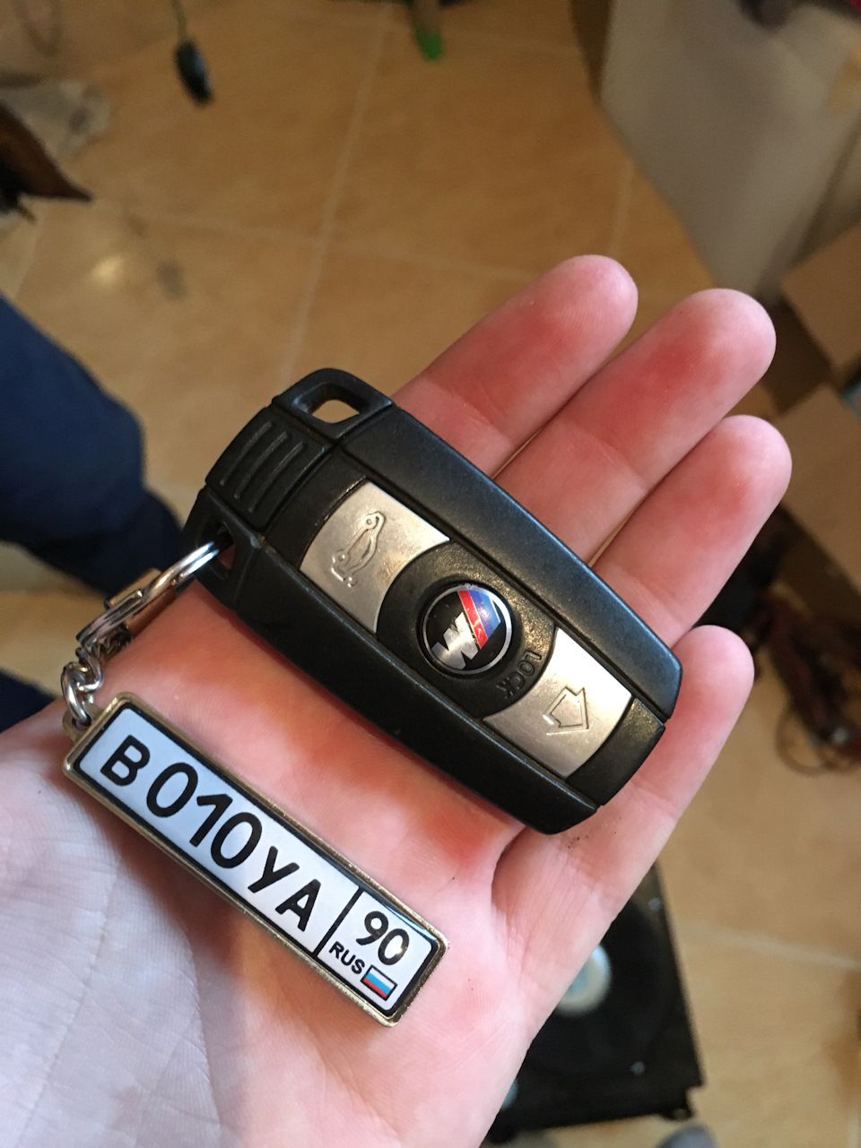Epopeya S Klyuchami I Zamena Korpusa Klyucha Bmw 5 Series 2 5 L 2006 Goda Na Drive2