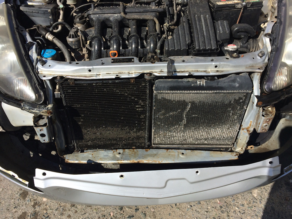 Как снять радиатор хонда пилот Чистка радиатора и полировка фар - Honda Fit (1G), 1,3 л, 2001 года наблюдение D