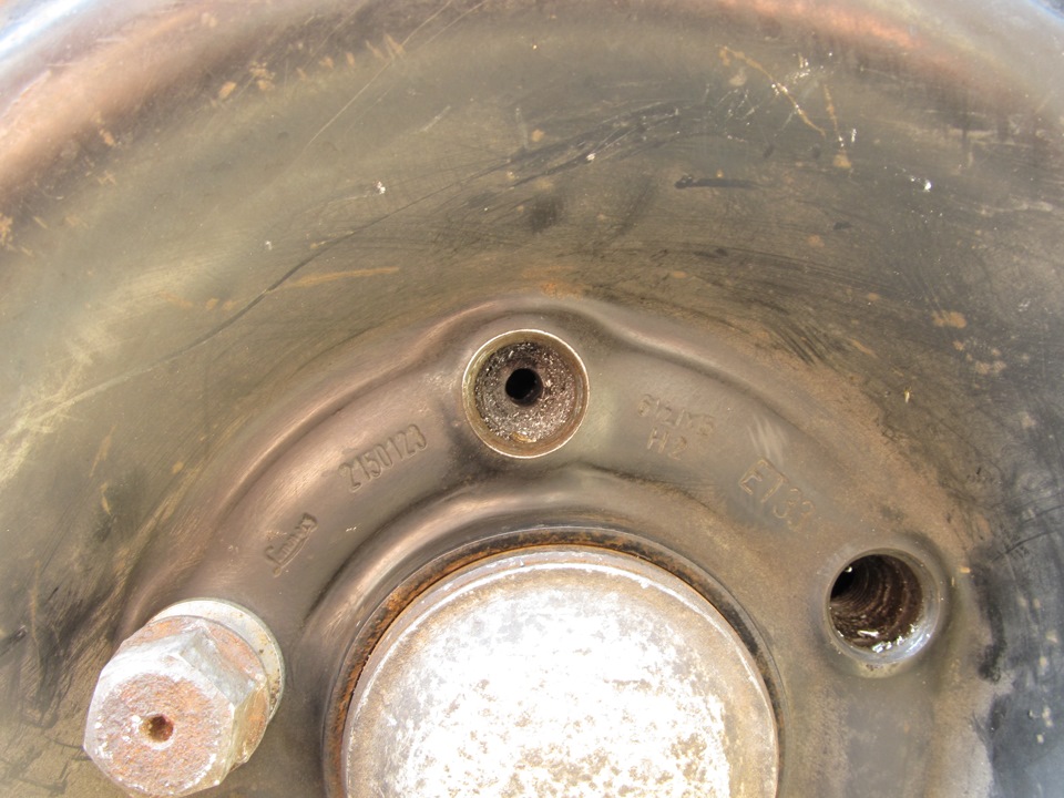 Лопнул болт в задней ступице + что-то цепляет за тарелку — Opel Omega B ...