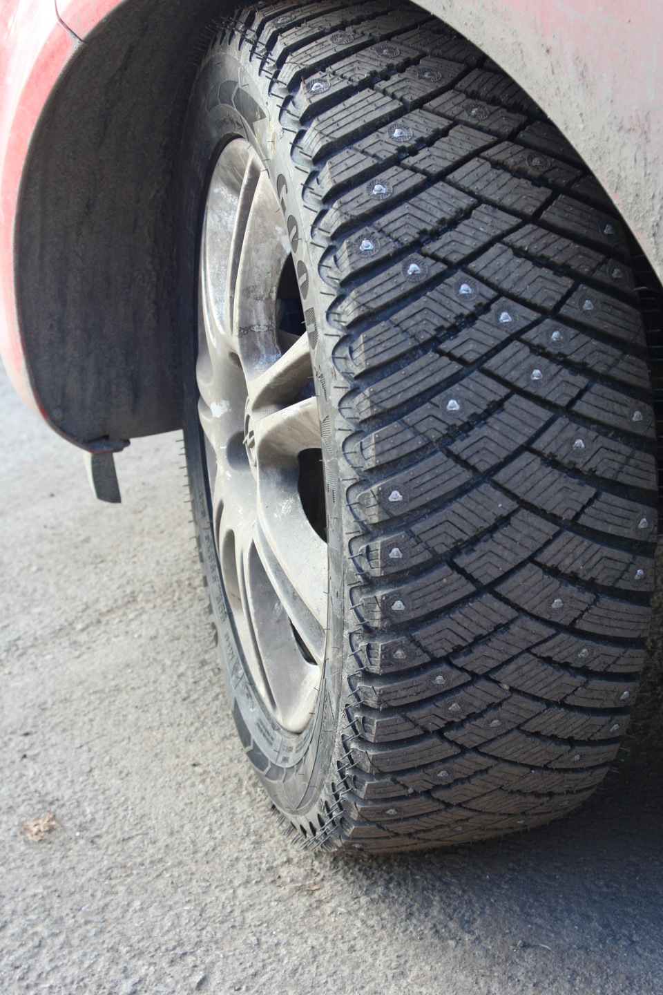 Резина goodyear ultragrip ice arctic. Гудиер ультра грип айс Арктик 2. Гудиер ультра грип айс Арктик 205/55 r16. Зимняя резина Goodyear ULTRAGRIP Ice Arctic. Резина Goodyear ULTRAGRIP Ice Arctic 2.