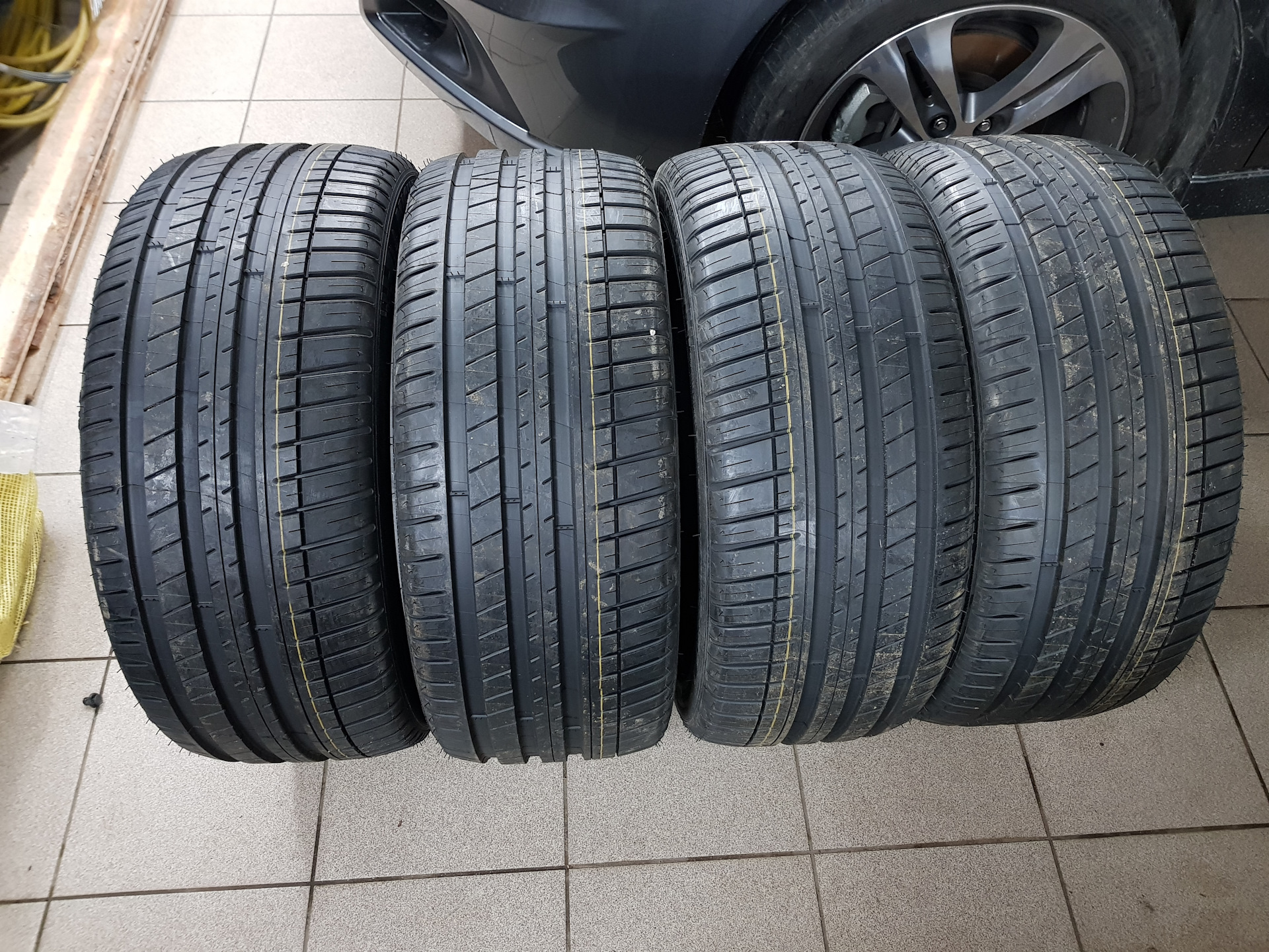 Michelin sport 3. Мишлен спорт 3. Мишлен пилот спорт 4 drive2. Мишлен пилот спорт 2 Drive 2. Pilot Sport 3 Optima Drive 2.