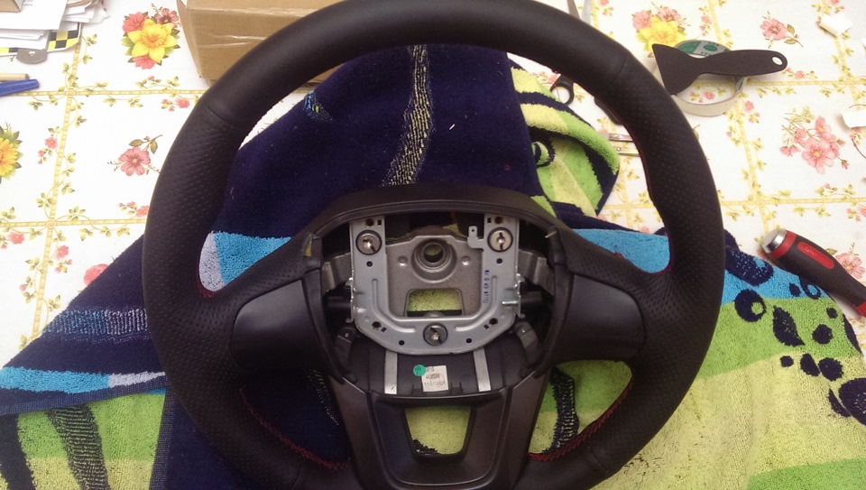 Обшивка руля со вставками хрома! — DRIVE2