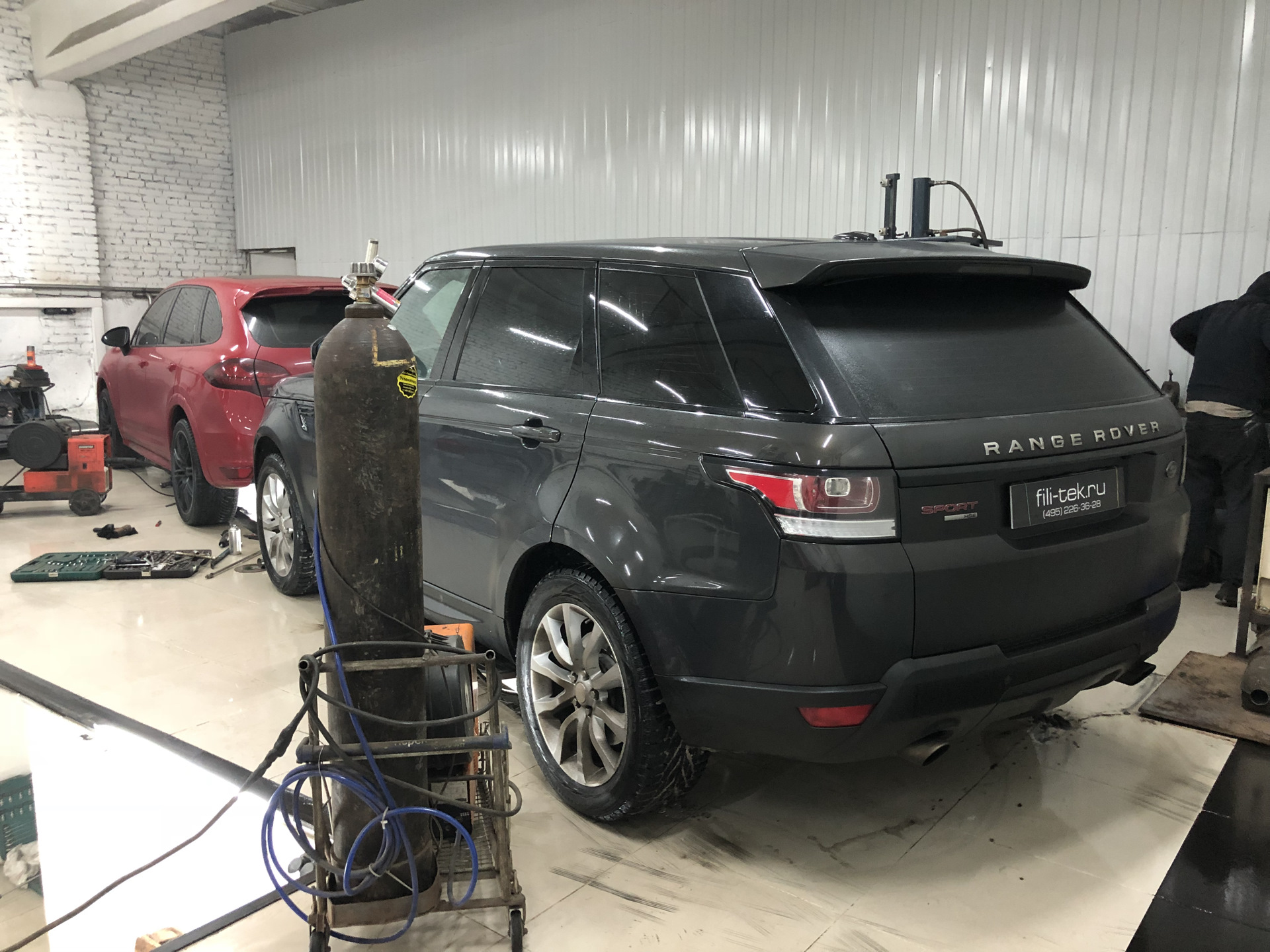 Переделать выхлоп range Rover.
