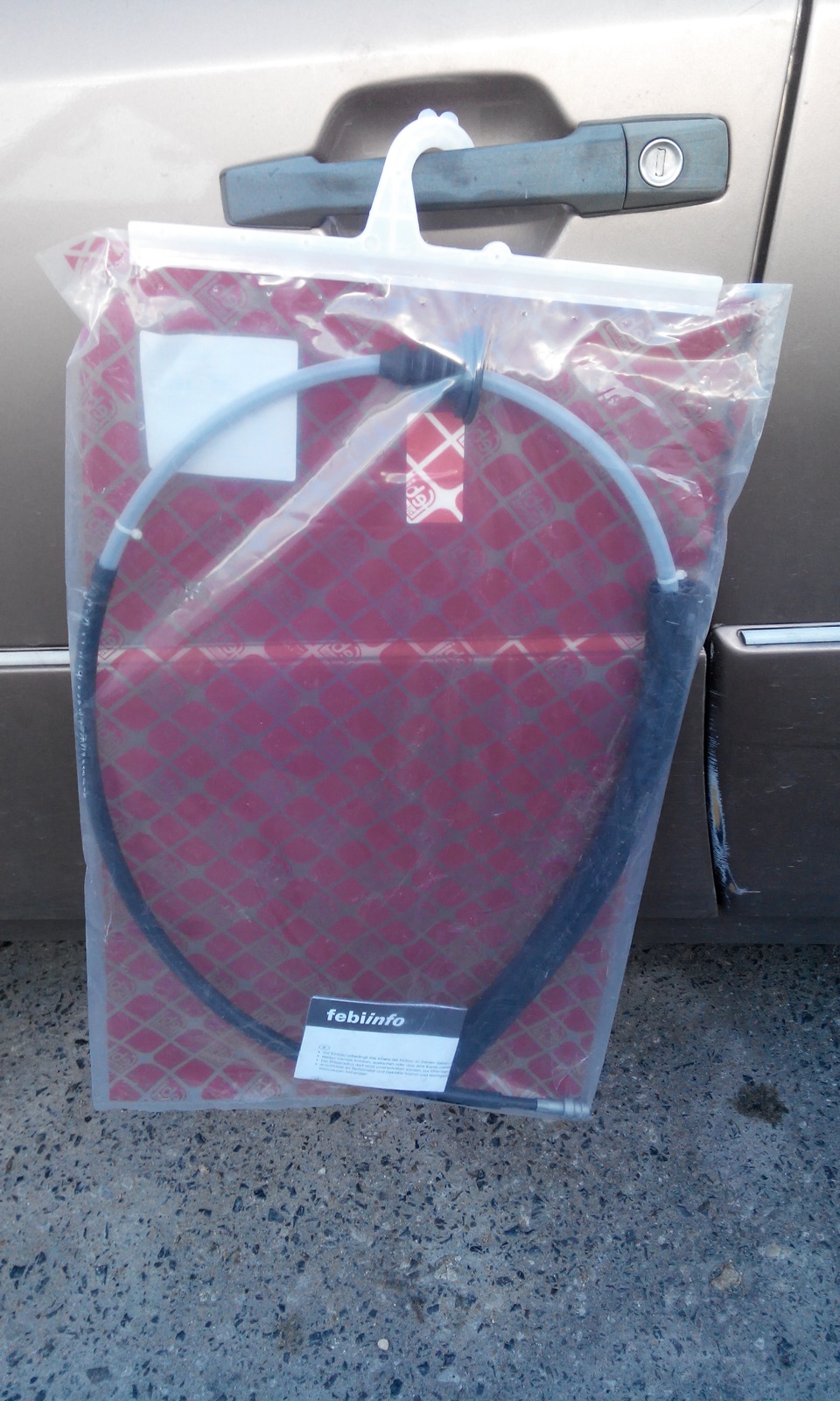 Тросик-попрыгунчик. Ревизорро не рекомендует — Mercedes-Benz E-Class (W124)