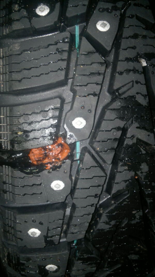 Ремонт бескамерной шины — Lada Калина 2 хэтчбек, 1,6 л, 2013 года ...