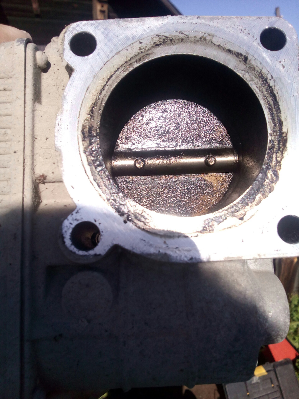 Что будет с дроссельной заслонкой если ее не мыть 8 лет… — Nissan ...